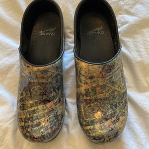 Dansko clogs great condition size 39